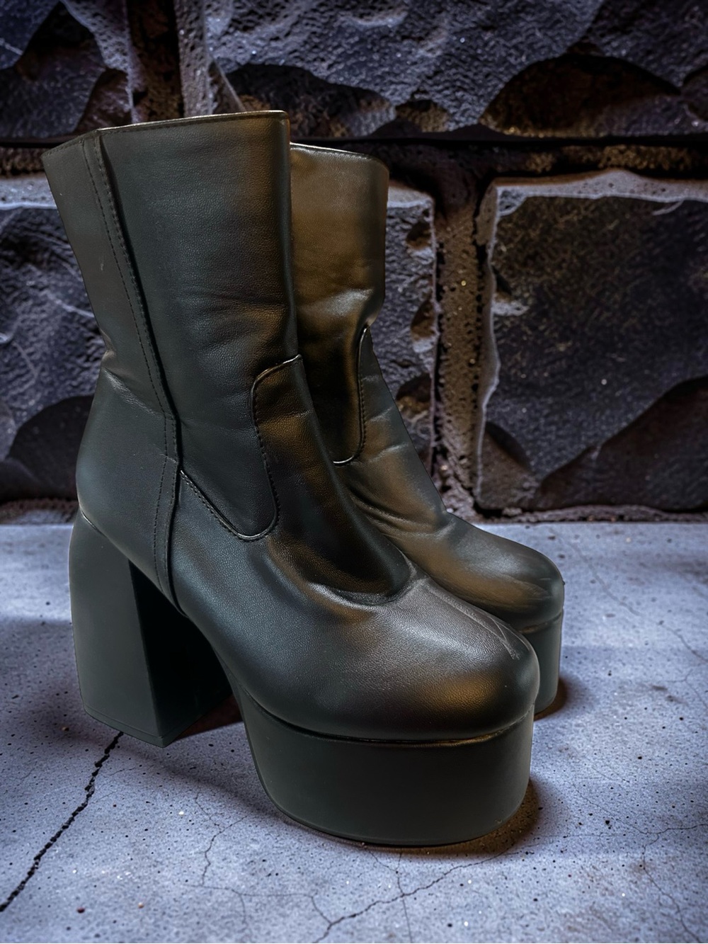 Black Super High Platform Block Heel Boots - Modern Chic Womens Sz 39/8